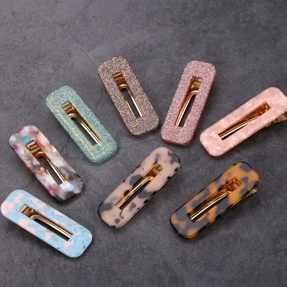 Hair Clip Set - Picture 3 of 5